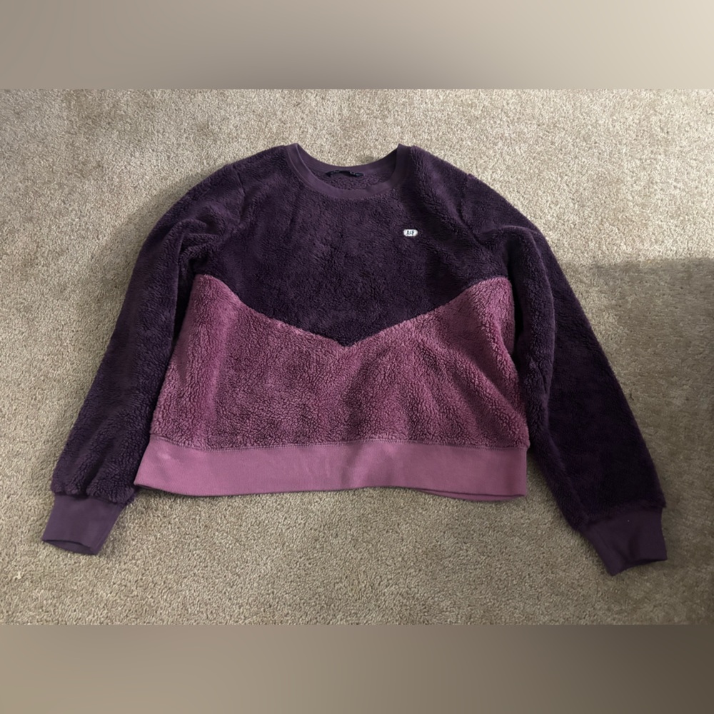A&F Sherpa two toned sweater